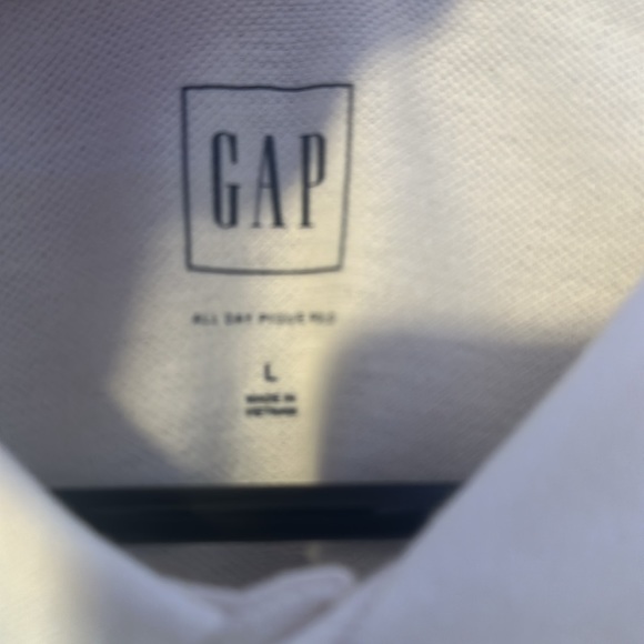 Large GAP white ss 2 button Polo shirt. - Picture 2 of 3
